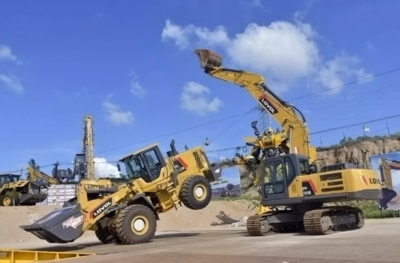 雷沃挖掘機、裝載機銷量業績喜人!復購率超70%!